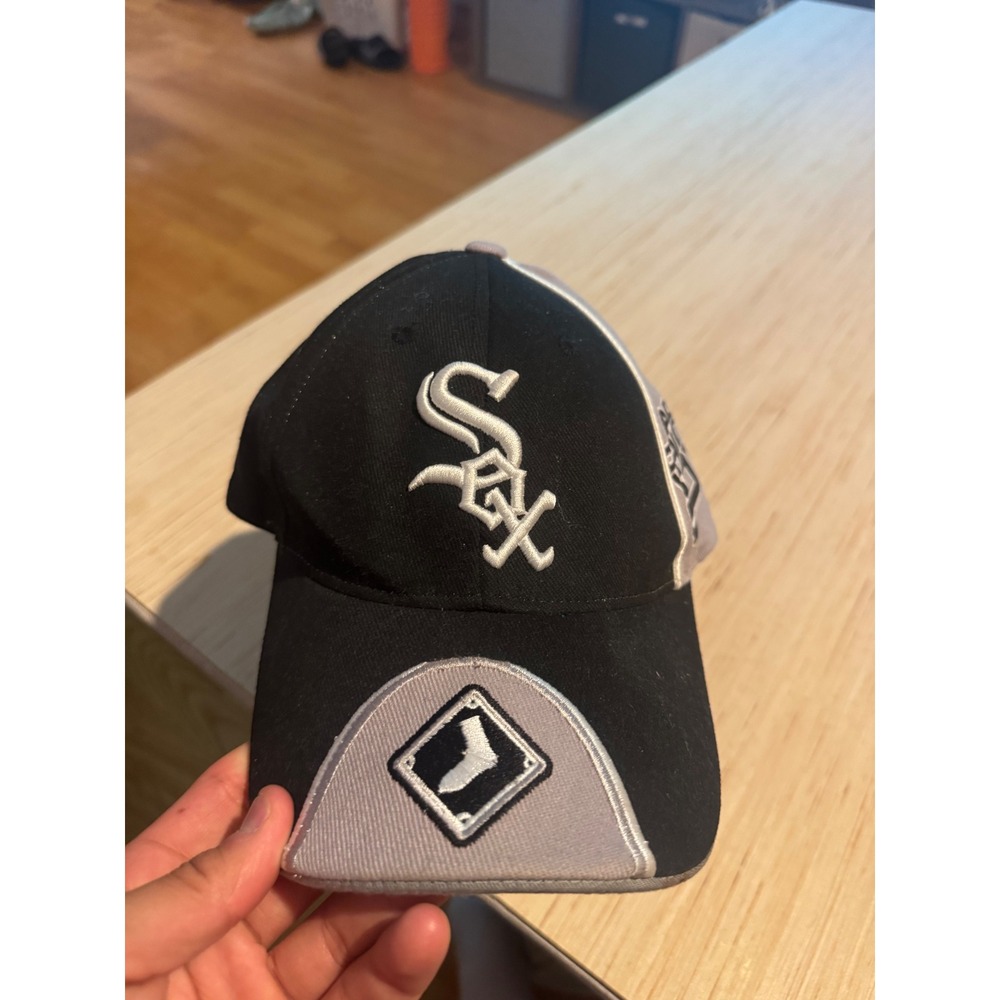 Chicago White Sox MLB Fan Favorite Hat Black Grey Adjustable Baseball Cap 44